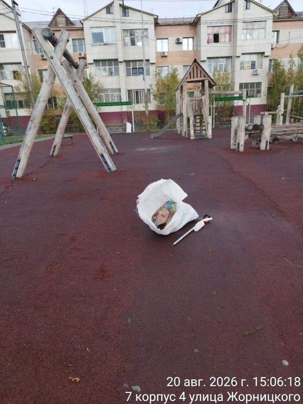 За отчётную неделю муниципальные дворники Строительного округа провели комплекс работ по благоустройству и санитарному содержанию территории округа За отчётную неделю муниципальные дворники Строительного округа провели комплекс работ по благоустройству и санитарному содержанию территории округа