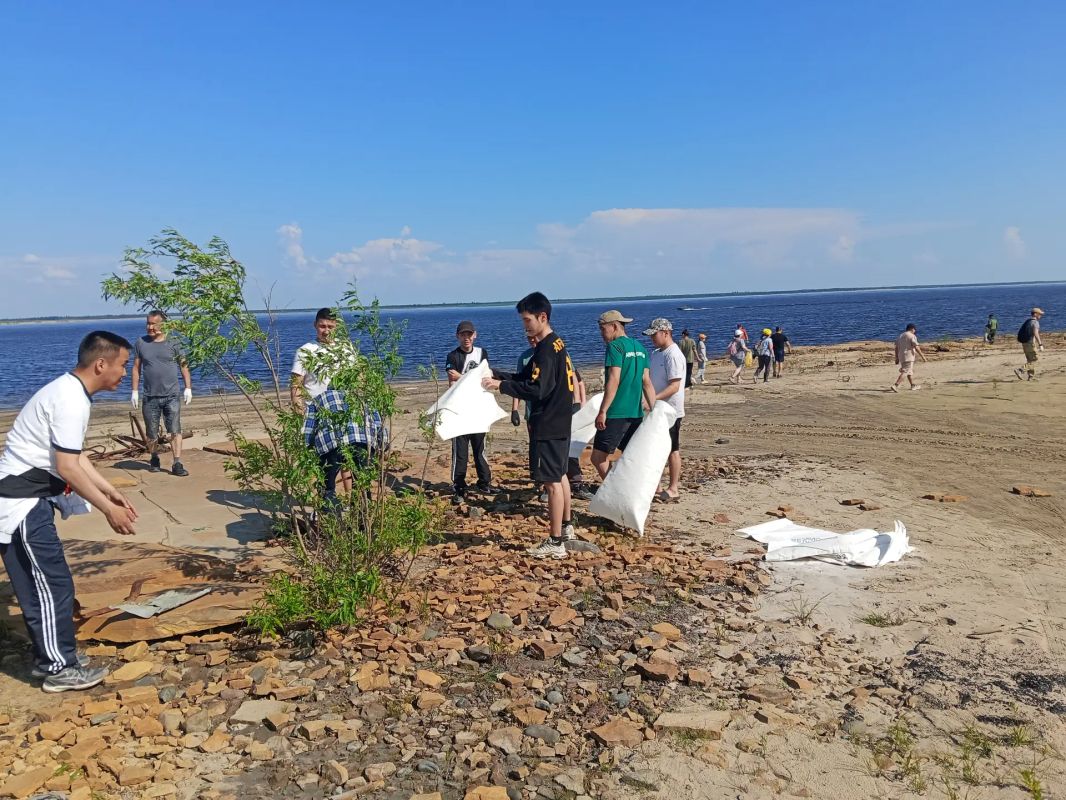 "Вода России": Намский и Жиганский районы активно присоединились к субботнику "Вода России": Намский и Жиганский районы активно присоединились к субботнику