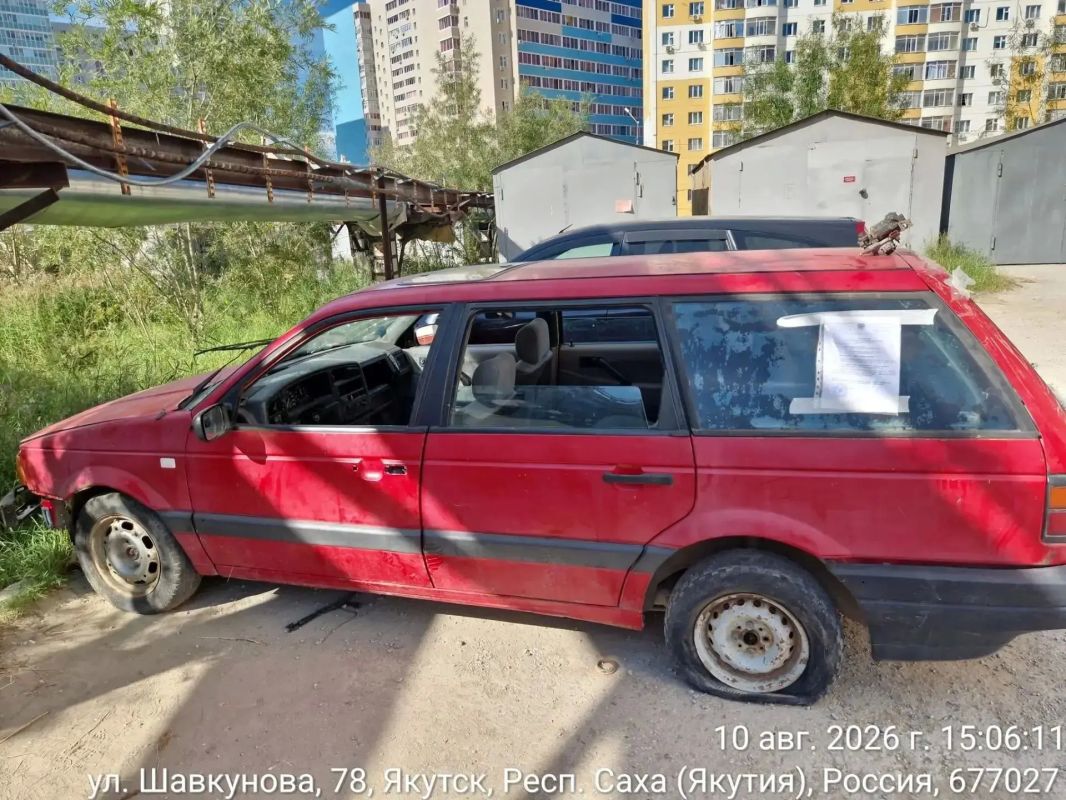 Брошенный автомобиль на Пушкина, 24/1: собственник установлен Брошенный автомобиль на Пушкина, 24/1: собственник установлен