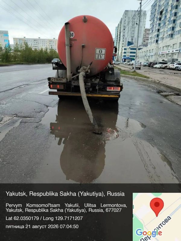 Городскими службами круглосуточно продолжается работа по откачке луж с улиц столицы
