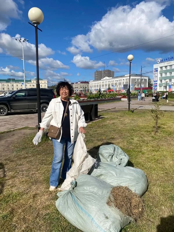 Масштабный субботник в Центральном округе Масштабный субботник в Центральном округе