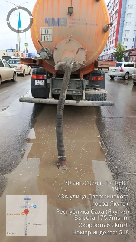Городскими службами круглосуточно продолжается работа по откачке луж с улиц столицы Городскими службами круглосуточно продолжается работа по откачке луж с улиц столицы
