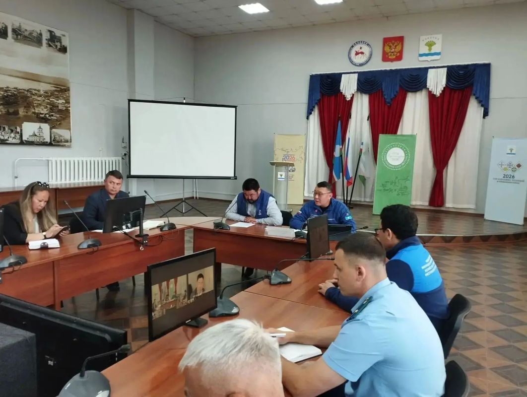 В выходные работал в Олекминском районе, провёл суженное заседание правительственной комиссии по подготовке к отопительному сезону 2026/2027 годов В выходные работал в Олекминском районе, провёл суженное заседание правительственной комиссии по подготовке к отопительному сезону 2026/2027 годов