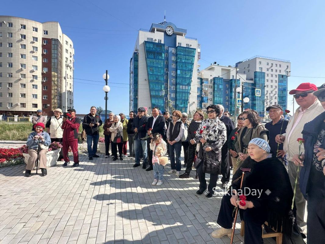 24 августа исполнилось 115 лет со дня рождения выдающегося государственного деятеля Якутии С.З. Борисова. Семён Захарович родился в 1911 г. в I Тыллыминском наслеге Восточно-Кангаласского улуса 24 августа исполнилось 115 лет со дня рождения выдающегося государственного деятеля Якутии С.З. Борисова. Семён Захарович родился в 1911 г. в I Тыллыминском наслеге Восточно-Кангаласского улуса