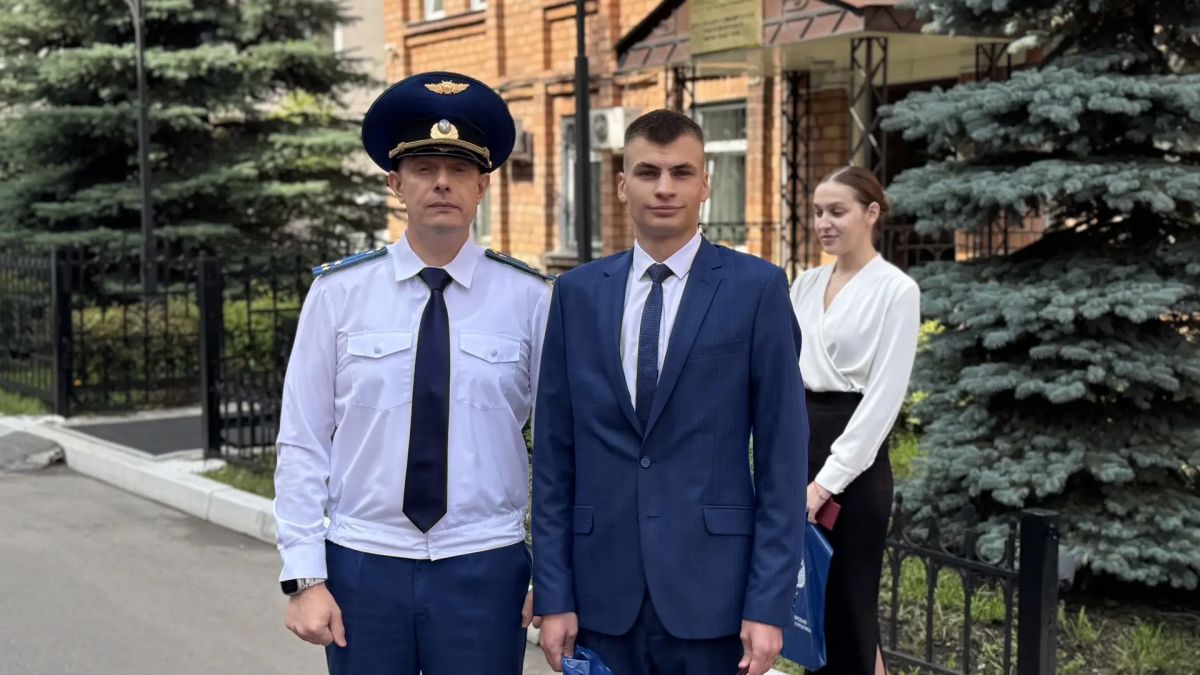 В Восточно-Сибирской транспортной прокуратуре молодые специалисты приняли Присягу прокурора В Восточно-Сибирской транспортной прокуратуре молодые специалисты приняли Присягу прокурора
