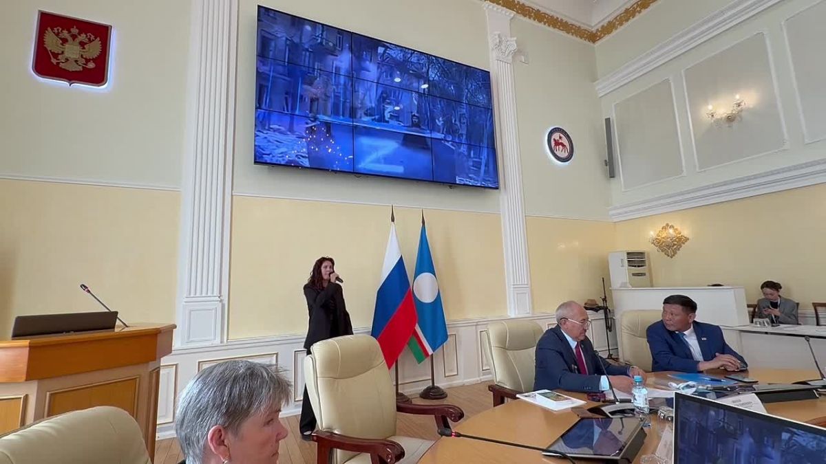 Сегодня на «Гражданском форуме 2026» супруга воина спела песню посвященную нашим бойцам ( г.Якутск 26 августа)