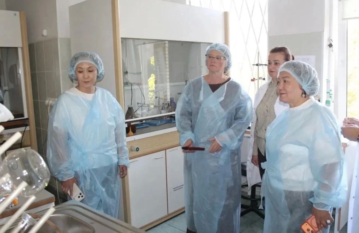 Специалисты Республиканского центра пищевых технологий Атласова М.И. и Саввинова В.Н. посетили Управление социального питания города Санкт-Петербурга Специалисты Республиканского центра пищевых технологий Атласова М.И. и Саввинова В.Н. посетили Управление социального питания города Санкт-Петербурга