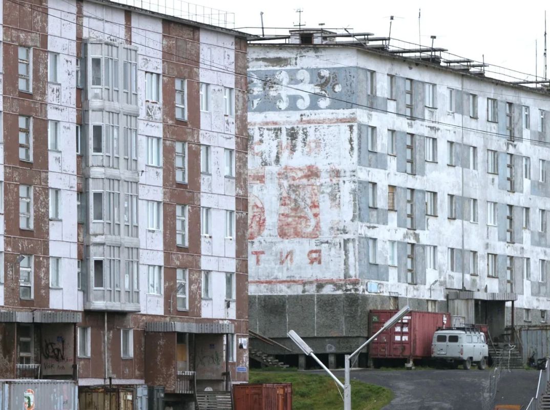 Поселок Тикси Булунского района славится суровым климатом, штормовыми ветрами и красотой природы Поселок Тикси Булунского района славится суровым климатом, штормовыми ветрами и красотой природы