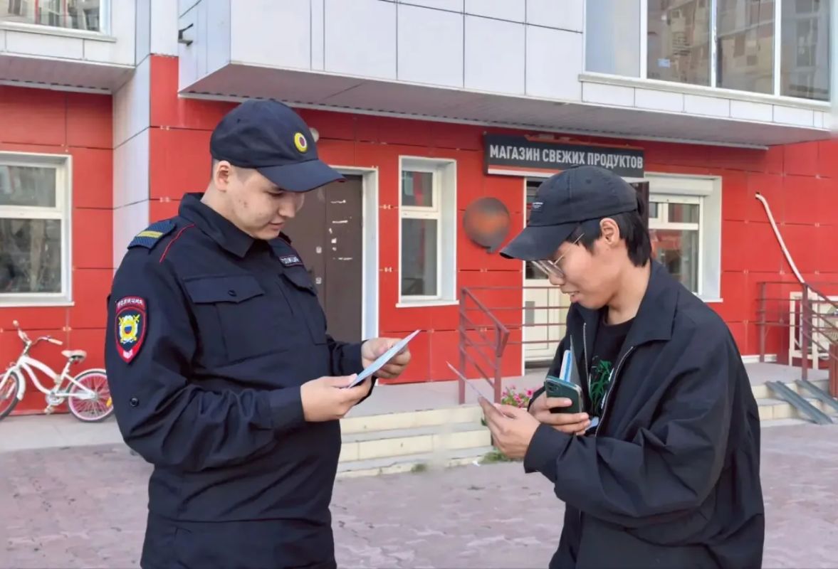 В Якутии полицейские продолжают предостерегать граждан от киберпреступников в рамках кампании «Стоп, мошенники!» В Якутии полицейские продолжают предостерегать граждан от киберпреступников в рамках кампании «Стоп, мошенники!»