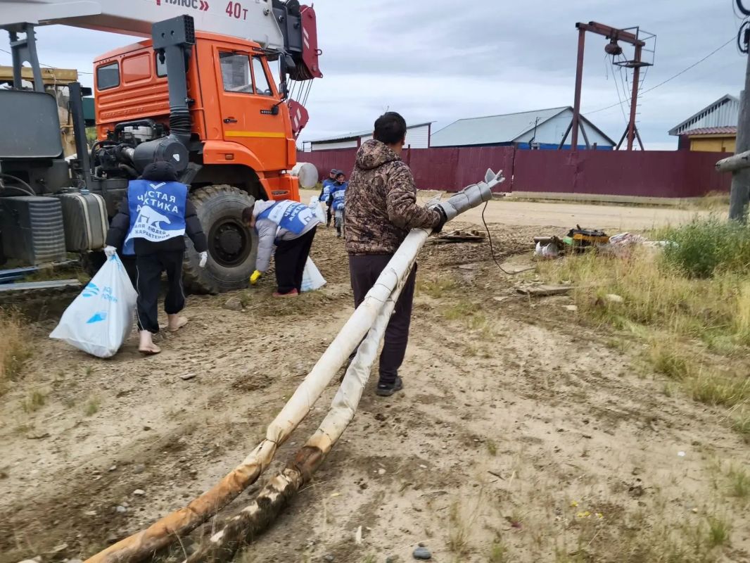 В Саскылахе в рамках проекта «Чистая Арктика» собрали 11,5 тонны металлолома В Саскылахе в рамках проекта «Чистая Арктика» собрали 11,5 тонны металлолома