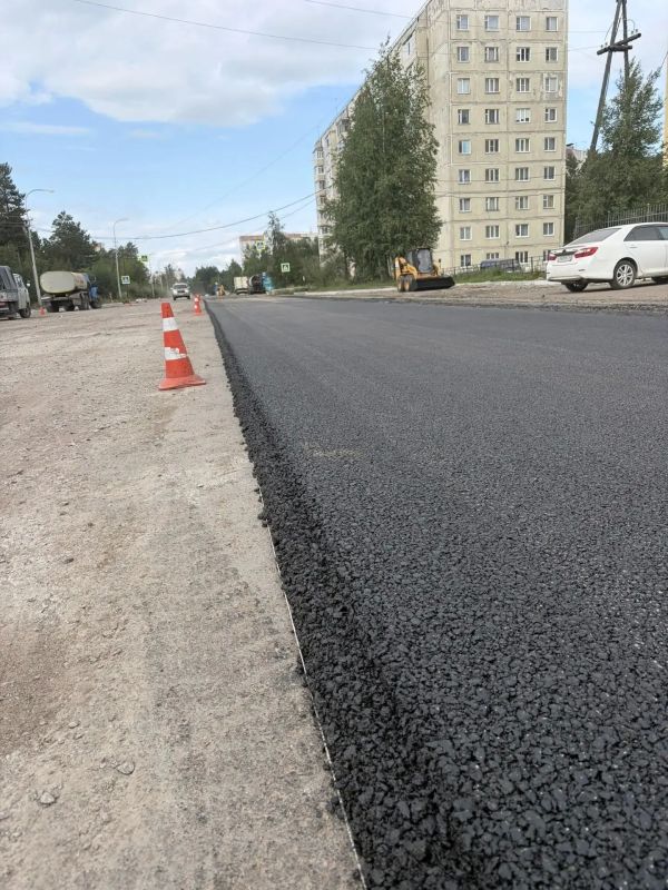 В НЕРЮНГРИ АКТИВНО ИДЁТ РЕМОНТ ДОРОГ!