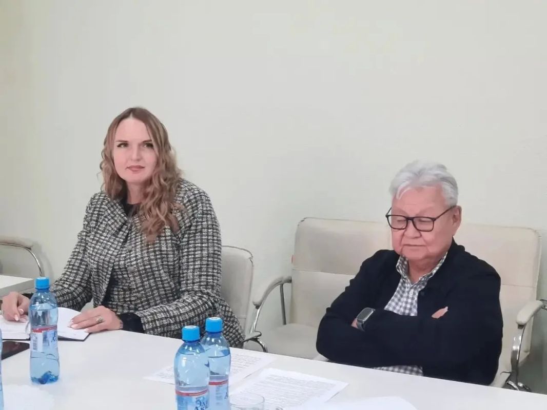 В ЯНЦ СО РАН состоялась рабочая встреча по подготовке к VIII Межрегиональной научно-практической конференции «Арктический вектор: Кадры в Арктику» В ЯНЦ СО РАН состоялась рабочая встреча по подготовке к VIII Межрегиональной научно-практической конференции «Арктический вектор: Кадры в Арктику»