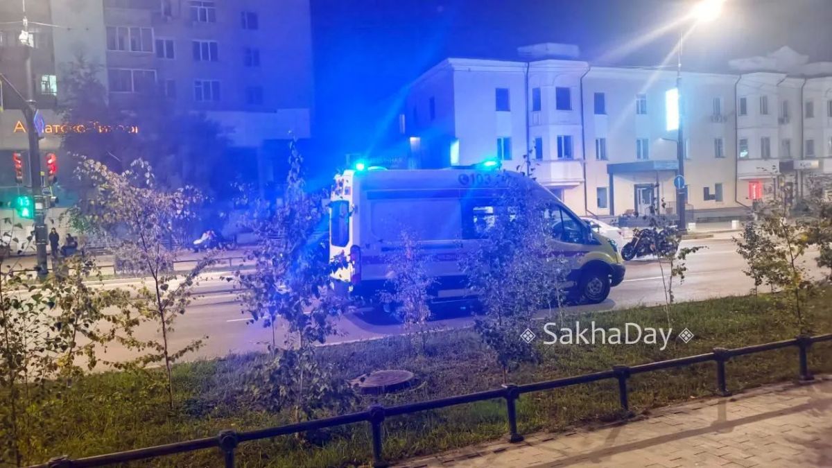 ДТП на проспекте Ленина 20 с мотоциклистом #отподписчика ДТП на проспекте Ленина 20 с мотоциклистом #отподписчика