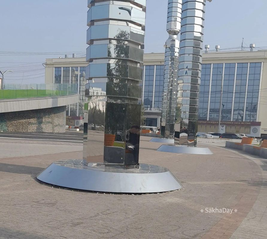 #спрашивают Кто должен убирать главную площадь Республики?