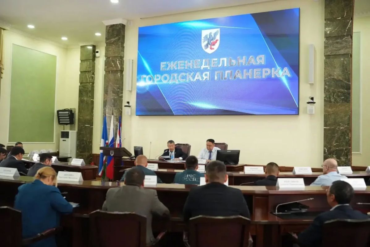Объявил акцию «Город без пней» Объявил акцию «Город без пней»