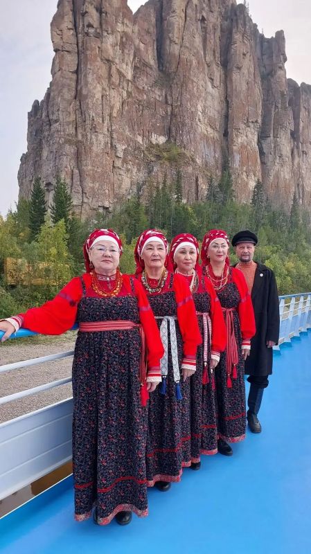 Единый маршрут: как теплоход «Демьян Бедный» стал плавучей сценой для культур народов Якутии Единый маршрут: как теплоход «Демьян Бедный» стал плавучей сценой для культур народов Якутии