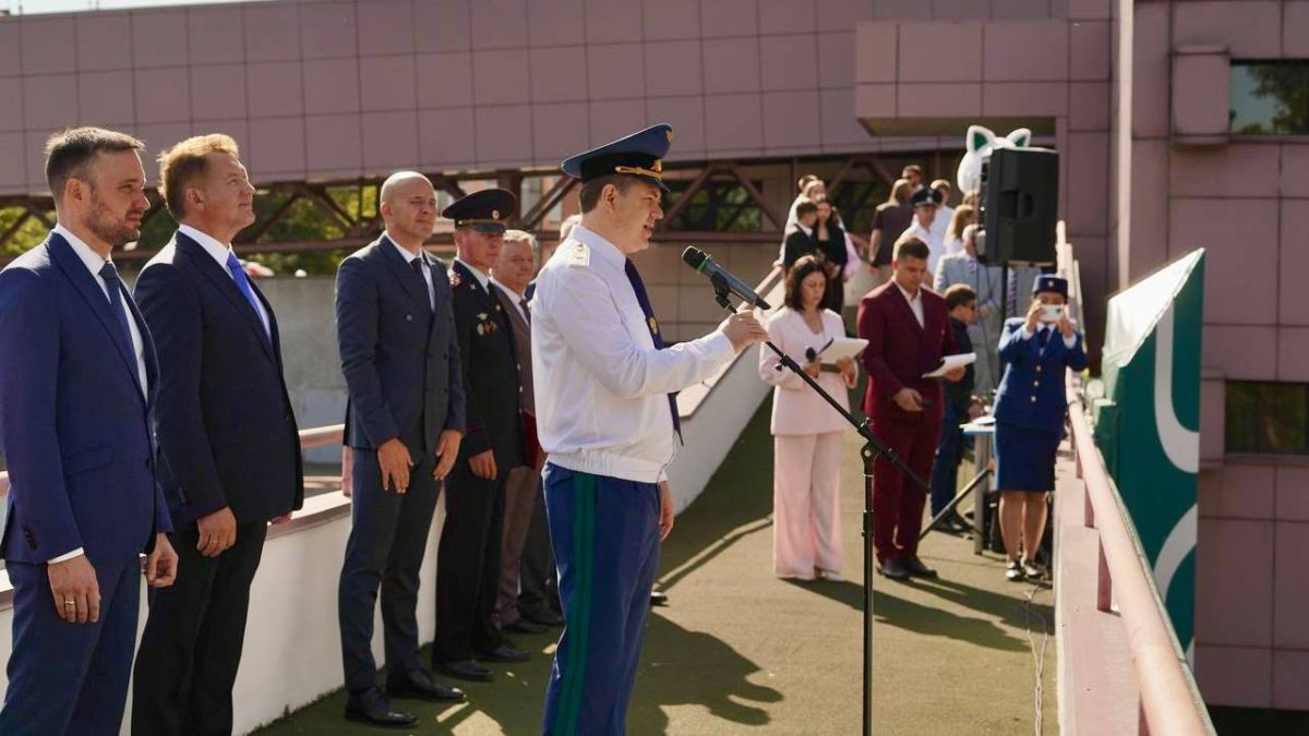 В учебных заведениях Восточно-Сибирского транспортного региона состоялись торжественные линейки, посвященные Дню знаний В учебных заведениях Восточно-Сибирского транспортного региона состоялись торжественные линейки, посвященные Дню знаний