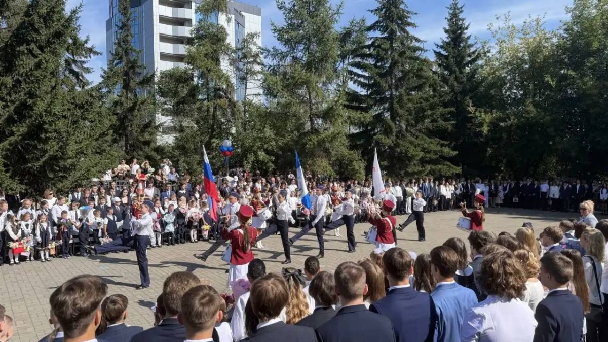 В учебных заведениях Восточно-Сибирского транспортного региона состоялись торжественные линейки, посвященные Дню знаний В учебных заведениях Восточно-Сибирского транспортного региона состоялись торжественные линейки, посвященные Дню знаний