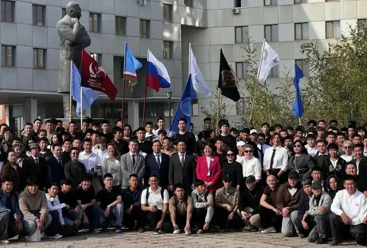 1 сентября в Якутии дали старт новому учебному году 1 сентября в Якутии дали старт новому учебному году