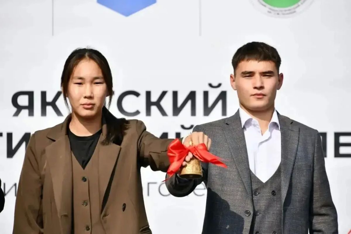 1 сентября в колледжах и техникумах Якутии прошли торжественные линейки, посвящённые началу нового учебного года 1 сентября в колледжах и техникумах Якутии прошли торжественные линейки, посвящённые началу нового учебного года