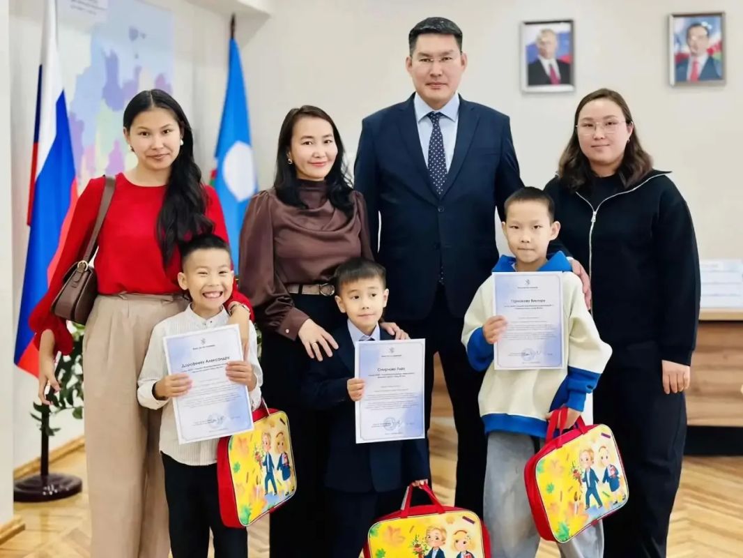 1 сентября в Якутии дали старт новому учебному году 1 сентября в Якутии дали старт новому учебному году