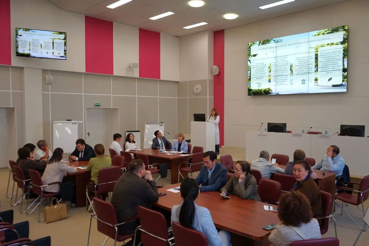 В Якутске состоялась стратегическая сессия по созданию Сквера работников здравоохранения 2 сентября 2026 г. – В Якутской республиканской клинической больнице прошла стратегическая сессия, посвящённая вопросам концепции... В Якутске состоялась стратегическая сессия по созданию Сквера работников здравоохранения 2 сентября 2026 г. – В Якутской республиканской клинической больнице прошла стратегическая сессия, посвящённая вопросам концепции...