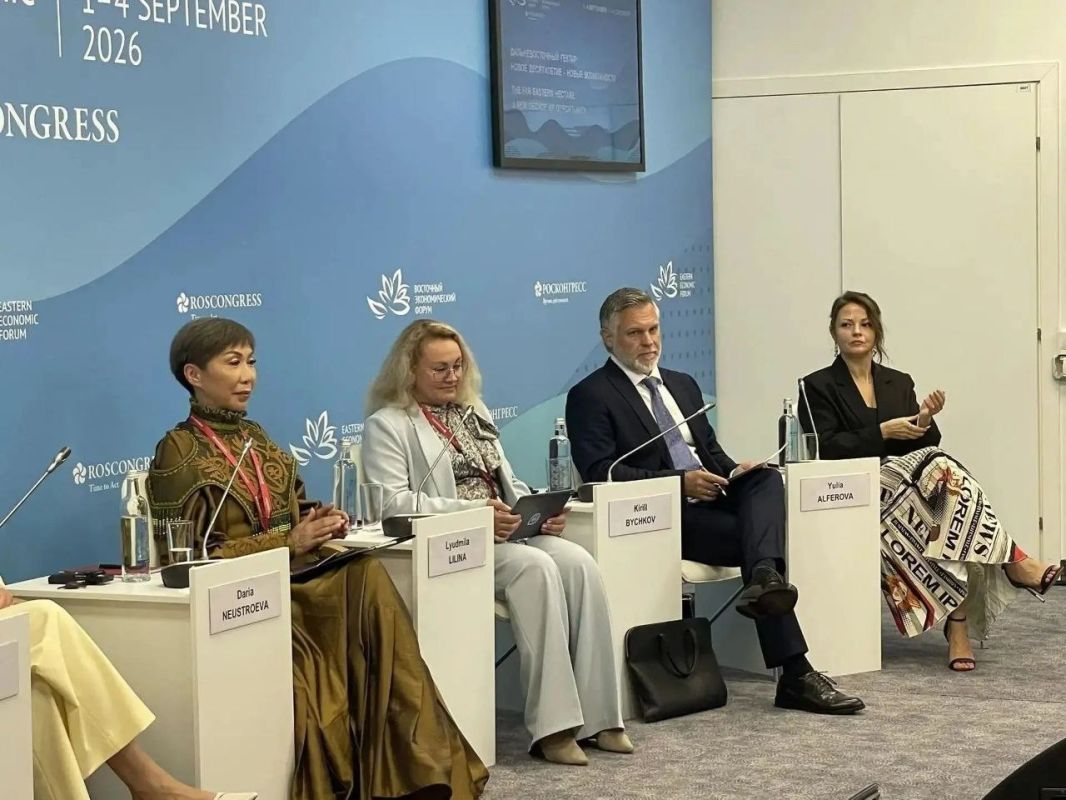 Кирилл Бычков: На ВЭФ2026 принял участие в сессии «Дальневосточный гектар. Новое десятилетие — новые возможности» Кирилл Бычков: На ВЭФ2026 принял участие в сессии «Дальневосточный гектар. Новое десятилетие — новые возможности»