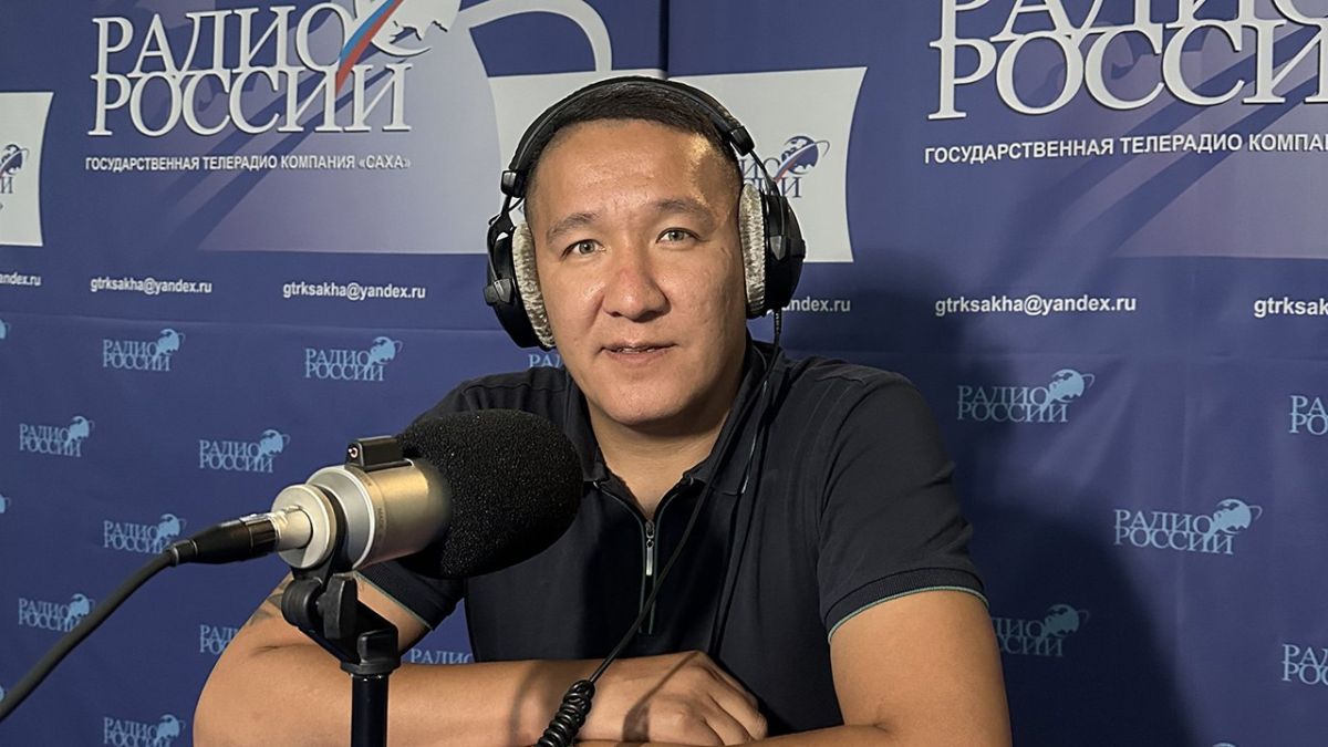 В новом выпуске радиопередачи "Голос Первых" на "Радио России" — 104.9 FM гостем станет руководитель проектов Движения Первых Якутии Юрий Балаганский В новом выпуске радиопередачи "Голос Первых" на "Радио России" — 104.9 FM гостем станет руководитель проектов Движения Первых Якутии Юрий Балаганский