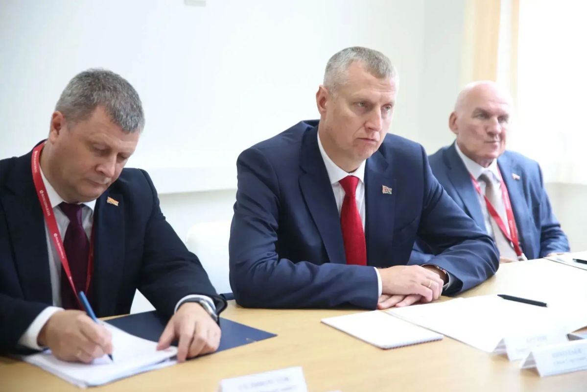 ВЭФ-2026: Якутия и Беларусь укрепляют торгово-экономические и гуманитарные связи ВЭФ-2026: Якутия и Беларусь укрепляют торгово-экономические и гуманитарные связи