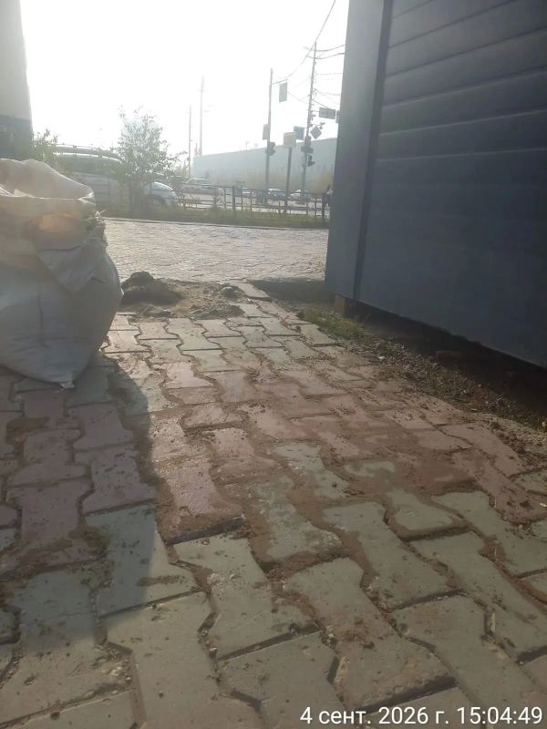 В Центральном округе продолжается выкорчёвка пней В Центральном округе продолжается выкорчёвка пней