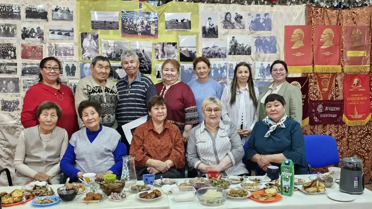 В Нижнеколымском районе почтили ветеранов сельского хозяйства в честь 65-летия совхоза «Нижнеколымский» В Нижнеколымском районе почтили ветеранов сельского хозяйства в честь 65-летия совхоза «Нижнеколымский»