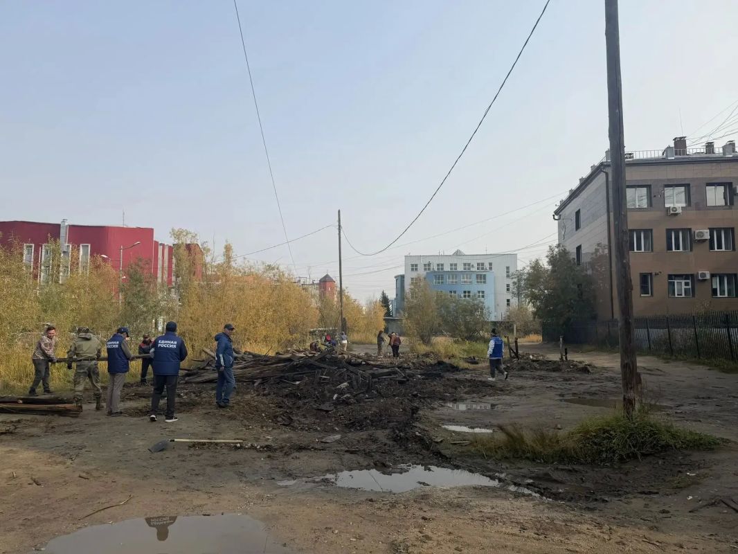 Центральный округ вышел на общегородской субботник Центральный округ вышел на общегородской субботник