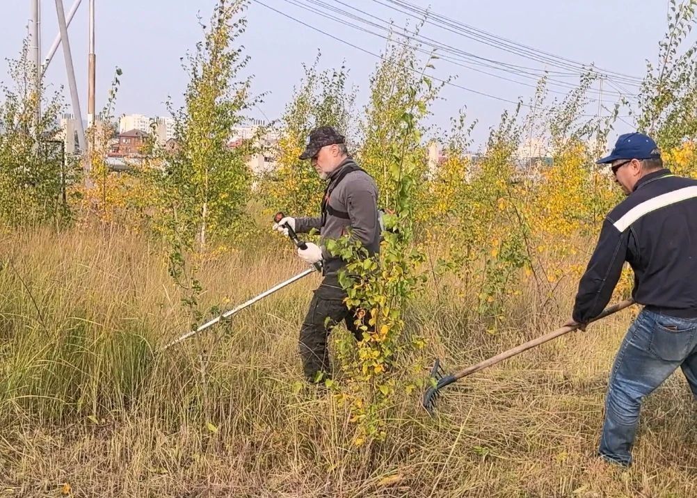 Кирилл Бычков: Рад был присоединиться к общегородскому субботнику и вместе с жителями Якутска внести свой вклад в подготовку ко Дню города Кирилл Бычков: Рад был присоединиться к общегородскому субботнику и вместе с жителями Якутска внести свой вклад в подготовку ко Дню города