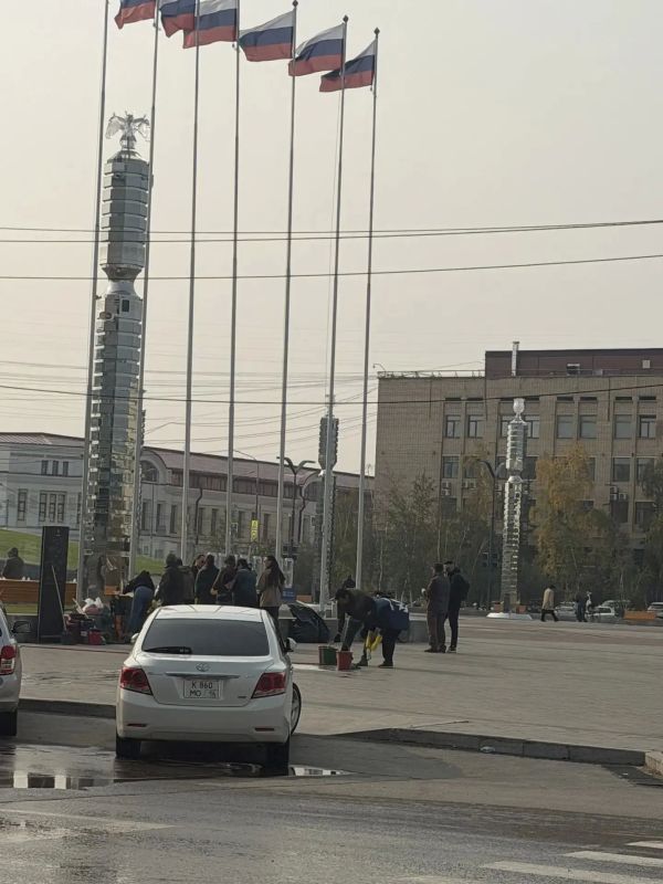 Центральный округ вышел на общегородской субботник Центральный округ вышел на общегородской субботник