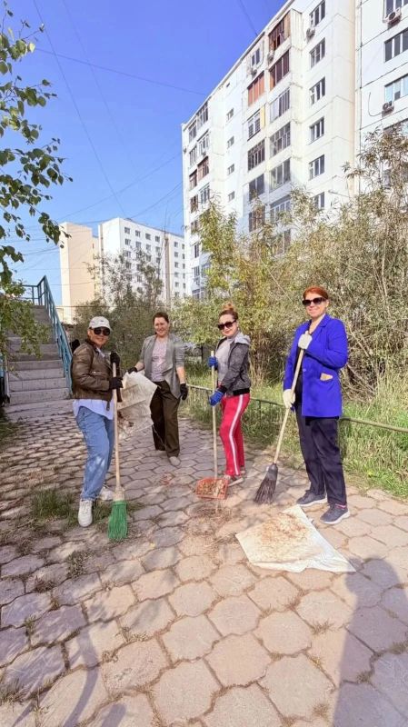 В рамках Общегородского субботника коллектив МОБУ Центр образования провели акцию "Город без пней" В рамках Общегородского субботника коллектив МОБУ Центр образования провели акцию "Город без пней"