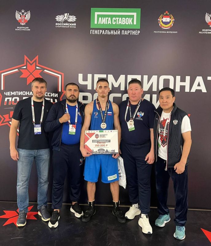 В Мордовии завершился чемпионат России по боксу среди мужчин, один из главных стартов нового сезона, собравший сильнейших спортсменов страны В Мордовии завершился чемпионат России по боксу среди мужчин, один из главных стартов нового сезона, собравший сильнейших спортсменов страны