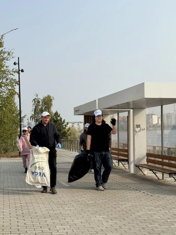 Вместе делаем Якутск чище. Сегодня сотрудники Министерства здравоохранения Республики Саха (Якутия) приняли участие в общегородском субботнике Вместе делаем Якутск чище. Сегодня сотрудники Министерства здравоохранения Республики Саха (Якутия) приняли участие в общегородском субботнике