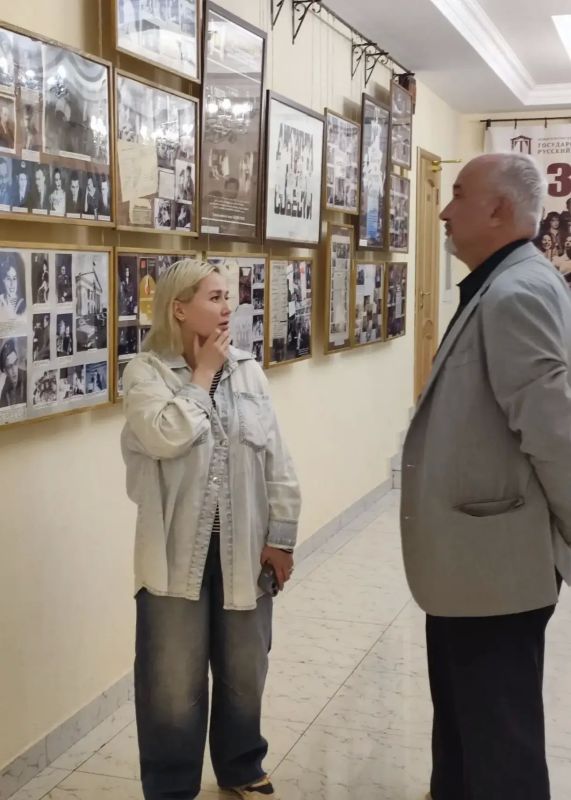 Посол Пакистана в России посетил Русский театр им. А.С. Пушкина Посол Пакистана в России посетил Русский театр им. А.С. Пушкина