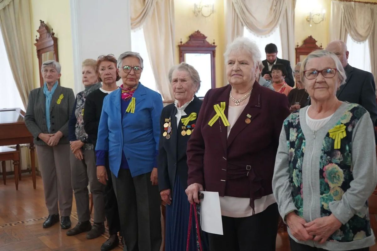 В Национальной библиотеке прошла встреча «О прошлом и будущем блокадников Якутии», приуроченная к 85-летию начала блокады Ленинграда и 10-летию Регионального отделения Международной ассоциации блокадников города-героя... В Национальной библиотеке прошла встреча «О прошлом и будущем блокадников Якутии», приуроченная к 85-летию начала блокады Ленинграда и 10-летию Регионального отделения Международной ассоциации блокадников города-героя...