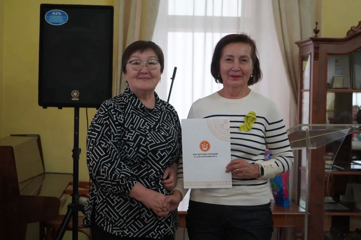 В Национальной библиотеке прошла встреча «О прошлом и будущем блокадников Якутии», приуроченная к 85-летию начала блокады Ленинграда и 10-летию Регионального отделения Международной ассоциации блокадников города-героя... В Национальной библиотеке прошла встреча «О прошлом и будущем блокадников Якутии», приуроченная к 85-летию начала блокады Ленинграда и 10-летию Регионального отделения Международной ассоциации блокадников города-героя...