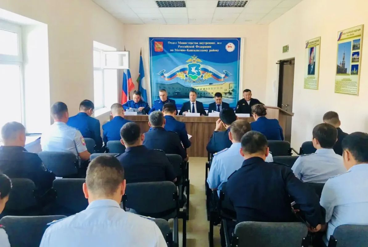 В Мегино-Кангаласском районе под руководством первого заместителя прокурора республики Сергея Губина проведен кустовой семинар