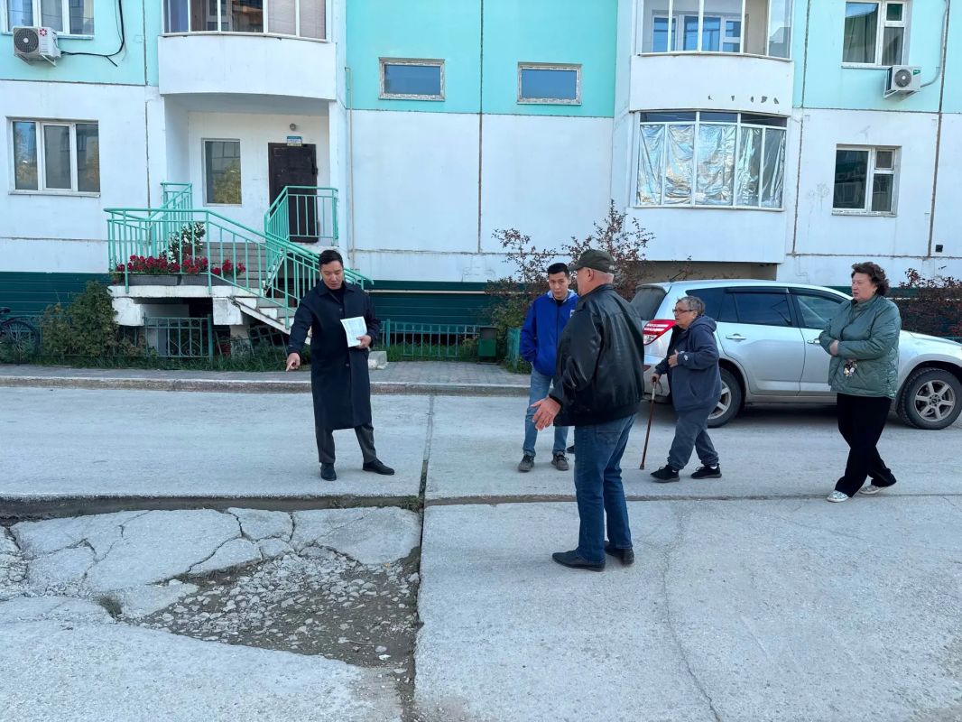 Руководитель управы Губинского округа Андрей Михайлов провел выезд по жалобе жителей дома №3 на ул. Бестужева-Марлинского Руководитель управы Губинского округа Андрей Михайлов провел выезд по жалобе жителей дома №3 на ул. Бестужева-Марлинского