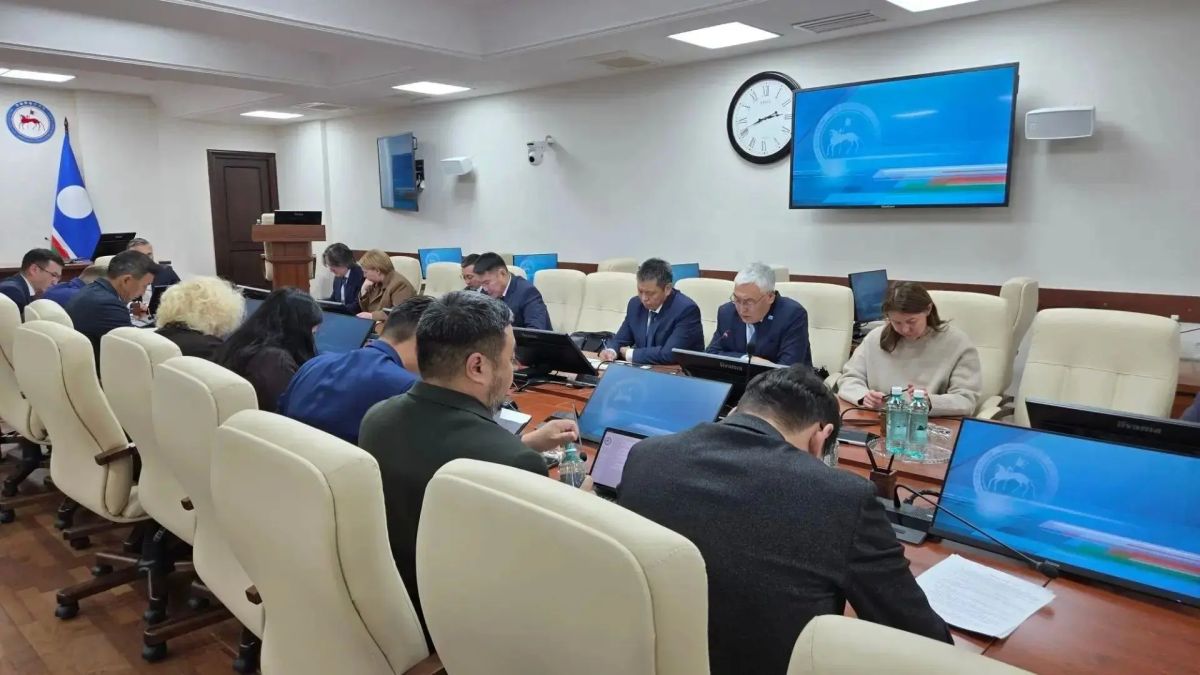 Провел заседание межведомственной рабочей группы по вопросам стабилизации поставок нефтепродуктов в республику Провел заседание межведомственной рабочей группы по вопросам стабилизации поставок нефтепродуктов в республику