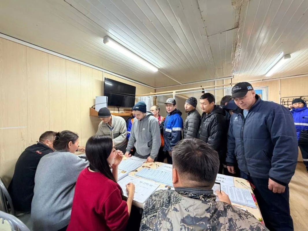 В Якутии официально началось досрочное голосование на выборах депутатов Государственной Думы РФ В Якутии официально началось досрочное голосование на выборах депутатов Государственной Думы РФ