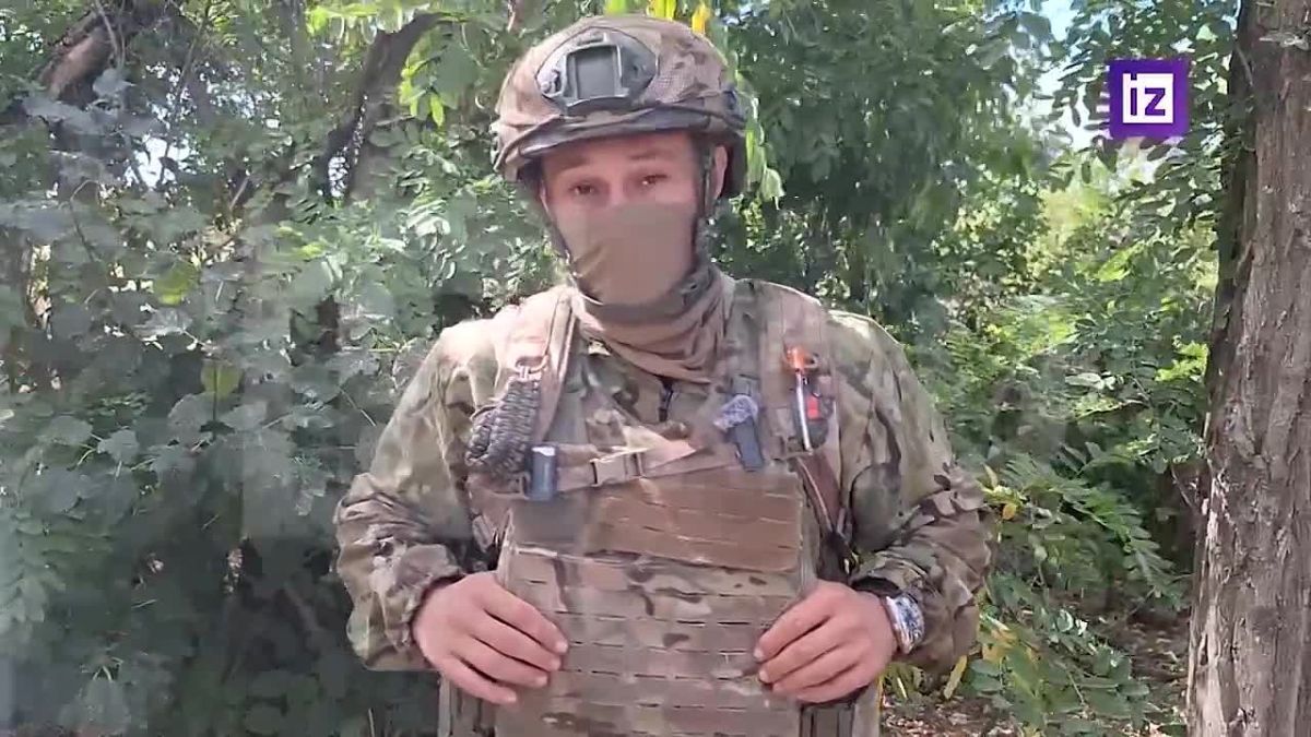 "От нас зависела жизнь всего батальона": как проходят учебный мотодром в ДНР штурмовики-мотоциклисты показал корреспондент "Известий" Дмитрий Астрахань