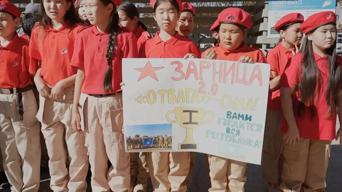 В Хатасской школе имени И.Н. Притузова прошла встреча с настоящими патриотами В Хатасской школе имени И.Н. Притузова прошла встреча с настоящими патриотами