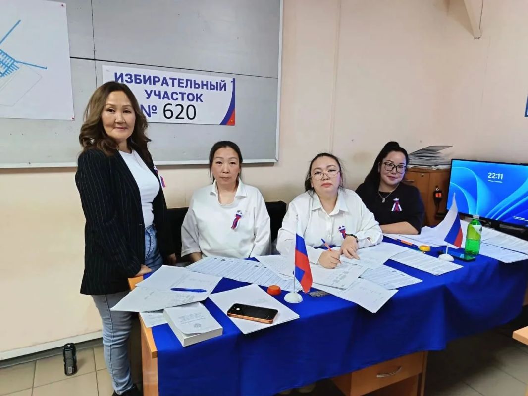 В Усть-Янском районе продолжается досрочное голосование в труднодоступных местностях В Усть-Янском районе продолжается досрочное голосование в труднодоступных местностях