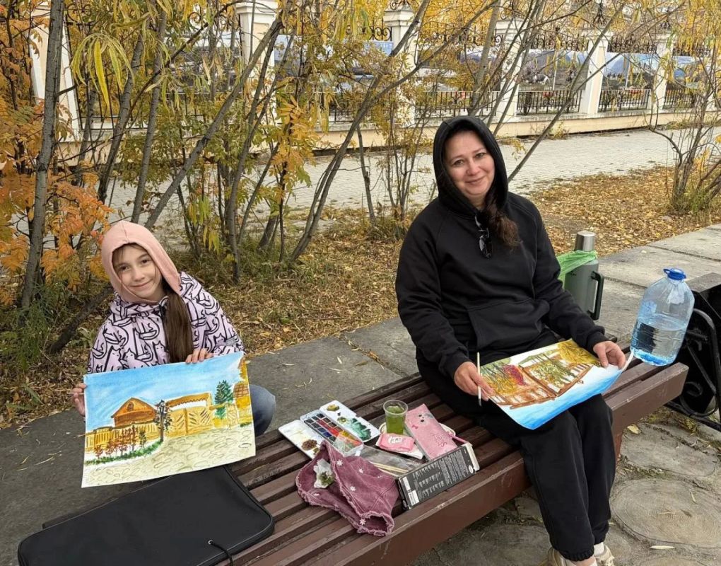 В Якутске впервые прошёл открытый городской пленэр В Якутске впервые прошёл открытый городской пленэр