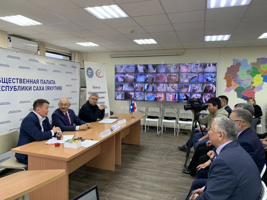 В Якутии открылся Центр общественного наблюдения за выборами в Госдуму В Якутии открылся Центр общественного наблюдения за выборами в Госдуму
