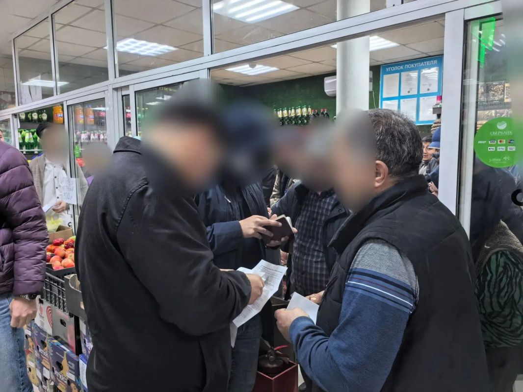 В Якутске правоохранители проводят совместные профилактические рейды по пресечению противоправных деяний В Якутске правоохранители проводят совместные профилактические рейды по пресечению противоправных деяний